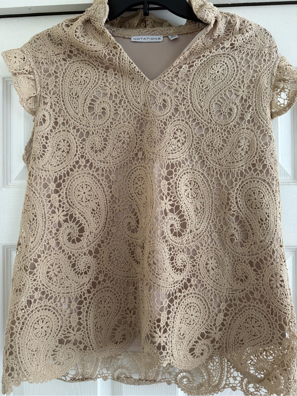 Notations Beige Crochet Paisley Lace V-Neck Camisole *NWOT* (M)